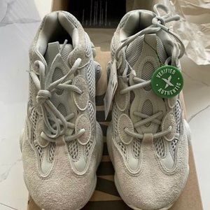 Yeezy 700